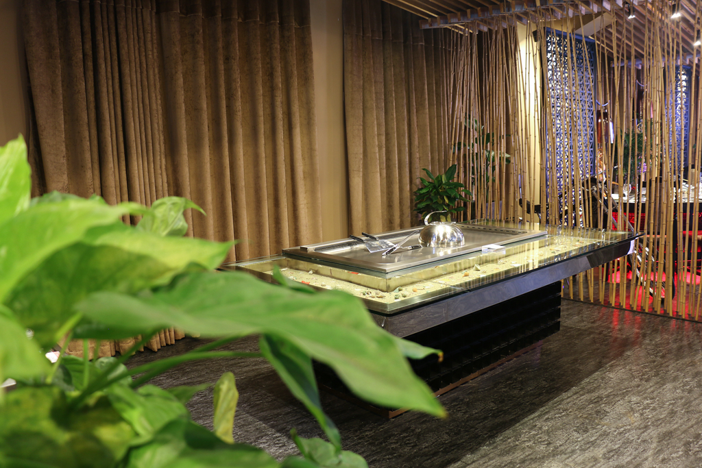 Commercial teppanyaki dining table